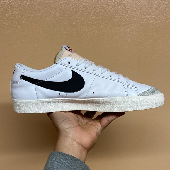 Nike Blazer Low ‘77 Vintage “White Black” - Picture 12 of 16